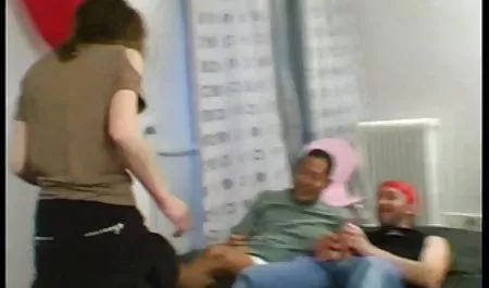 بلوند عاشق کلیپ سکس از پشت تقدیر روی صورتش است