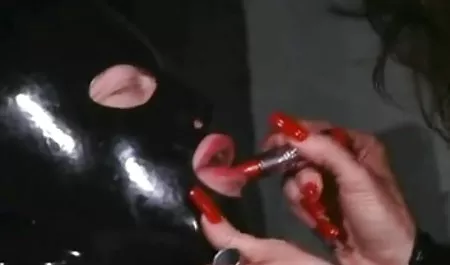 زوی مونرو با اشلی گراهام فیلم سکس بکن بکن ایرانی سر و صدا می کند