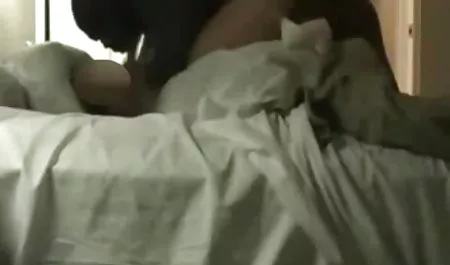 MILF هند ابتدا انکار می سکس دانلود فیلم کند سپس لذت می برد