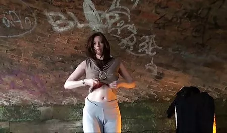 شلخته ورزش بلوز Jolene در حال دادن یک از blowjob های نرم و صاف عکس سکسی جوان اضافی است