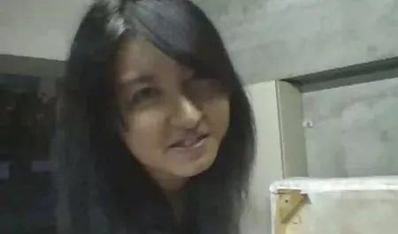 Nerdy Girl سکس های متحرک Amber بهترین بدن را دارد